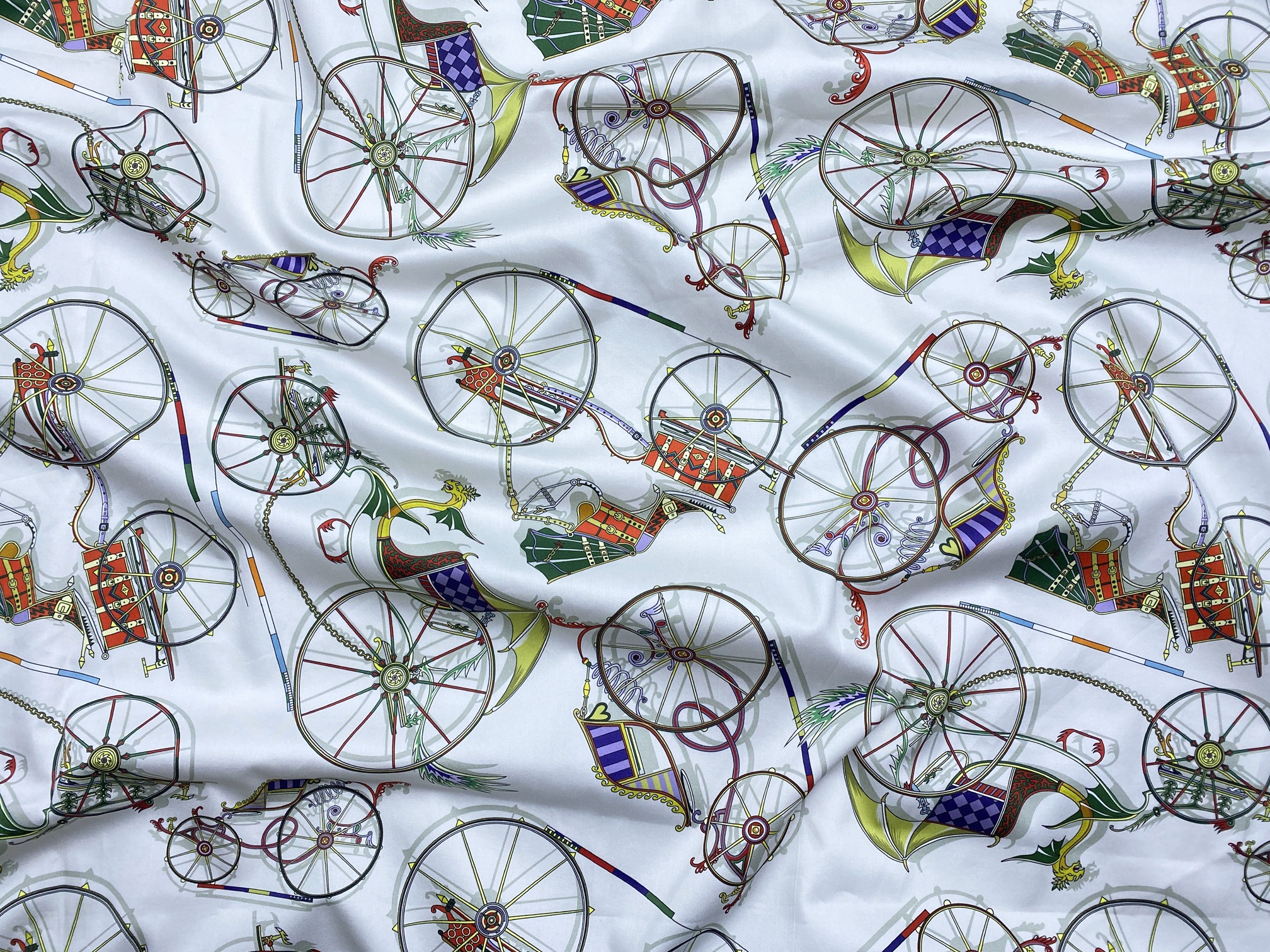 Ткань Хлопок светло-серого цвета с принтом велосипеды и драконы 14441 2
